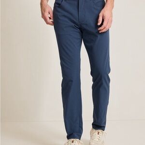 Coast men’s Navy pants